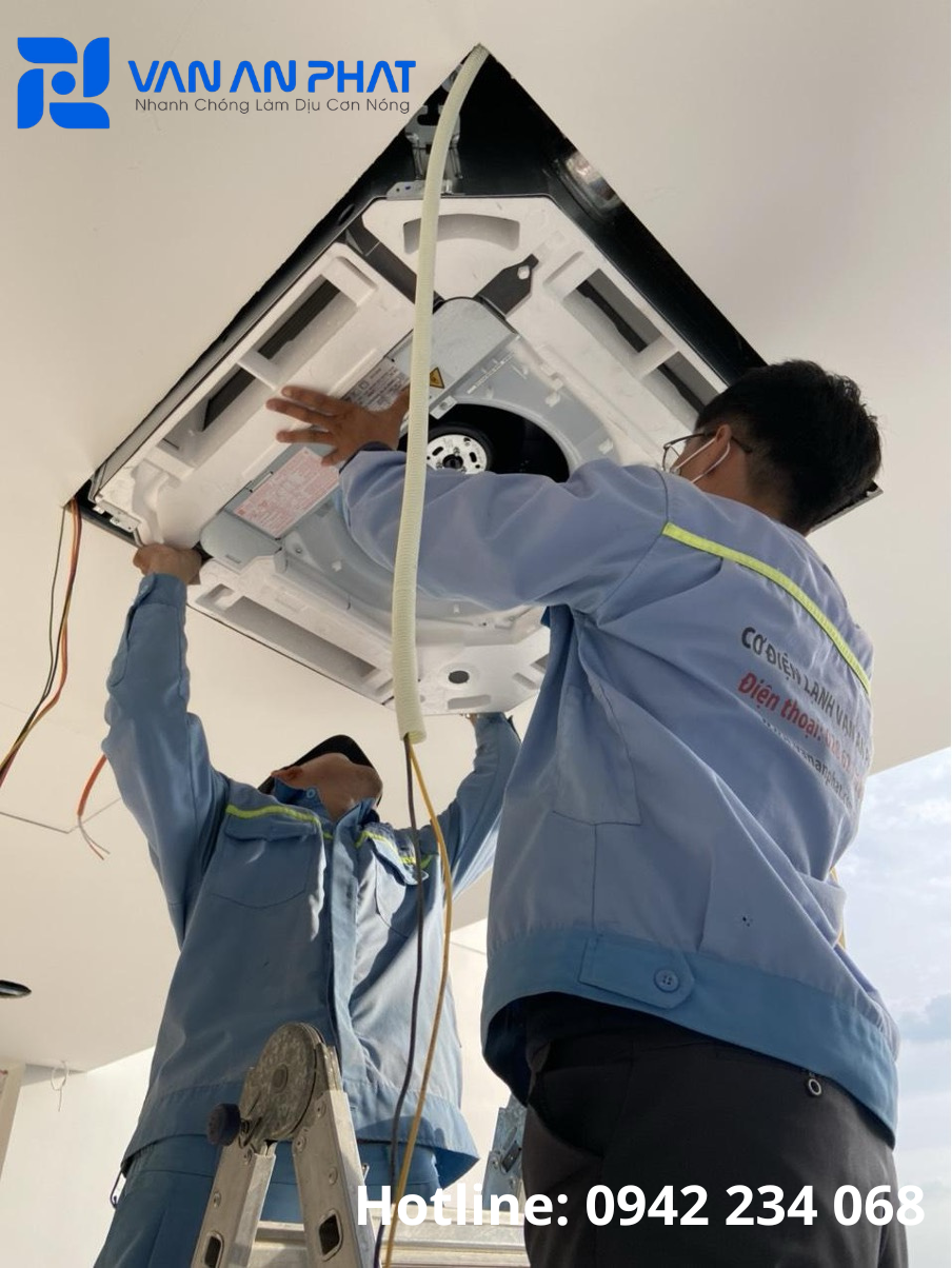 Máy Lạnh Cassette Công Suất Lớn 2