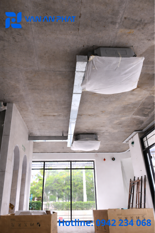 Máy Lạnh Cassette Công Suất Lớn